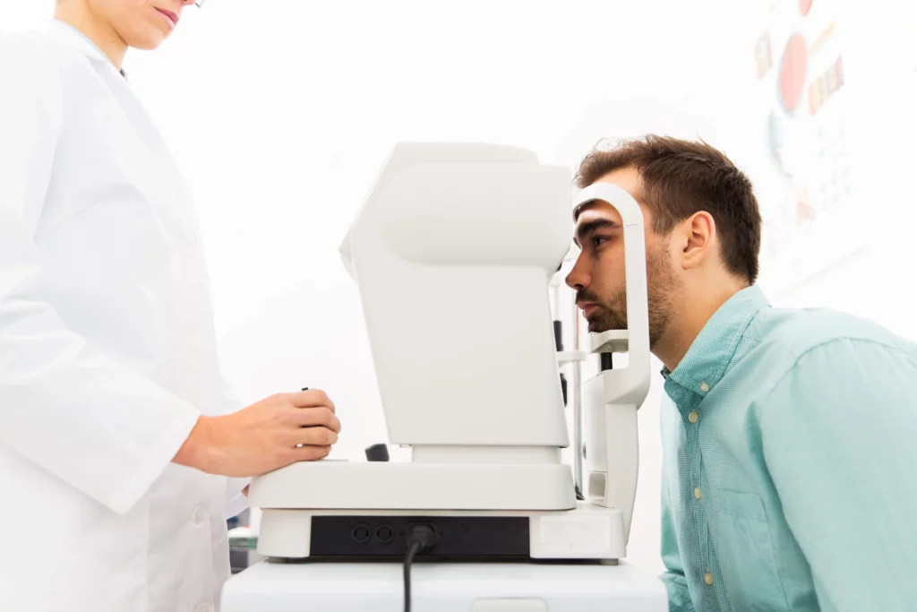 The Diagnosis of Keratoconus What to Expect During Your Eye Exam - Slit lamp - Global Eye Hospital